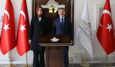 Vali Dr. Turan Ergün, Afyonkarahisar Valisi Doç. Dr. Kübra Güran Yiğitbaşı’na iade-i ziyarette bulundu.