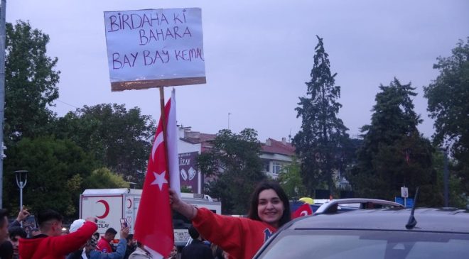 Uşak’ta Erdoğan’ın seçim zaferi coşkuyla kutlandı