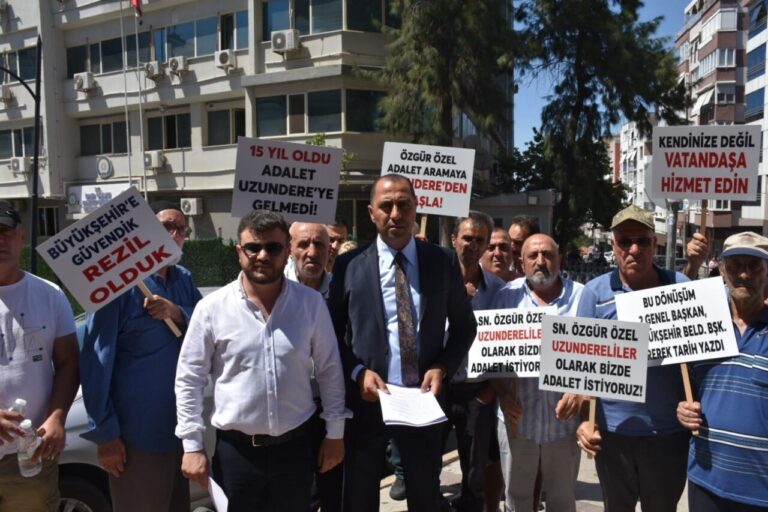 İzmir’de kentsel dönüşüm mağdurları isyan etti: “15 yıllık bekleyiş yeter!”