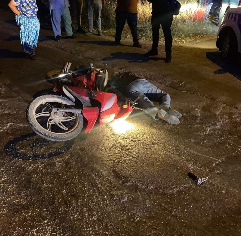 Motosiklet park halindeki motosiklete çarptı: 1 ağır yaralı