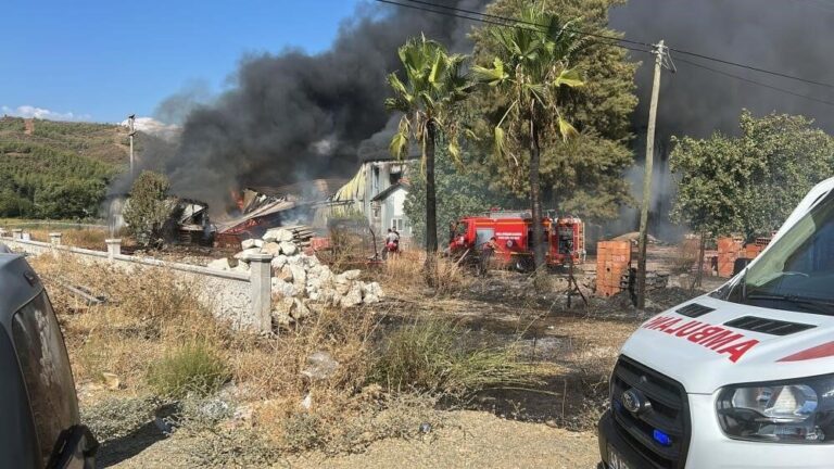 Kereste deposu yangını kontrol altına alındı