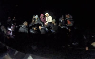 İzmir açıklarında 43 düzensiz göçmen kurtarıldı