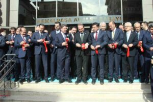 Kemalpaşa Adalet Sarayı açılışını yapan Bakan Tunç: “Türkiye genelinde 388 adliye sarayı var”