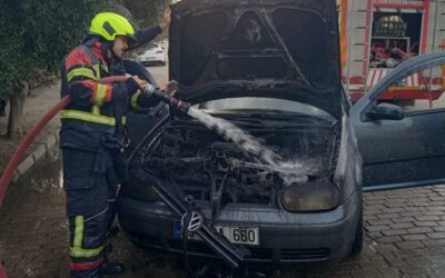 Otomobil seyir halindeyken alev aldı