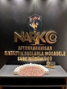 Uyuşturucu haplarla yakalanan 3 kişi tutuklandı