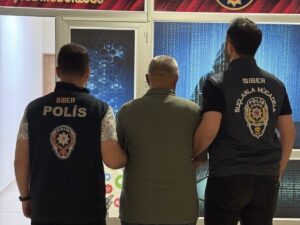 Uşak’ta 27 yıl 30 gün kesinleşmiş hapis cezası bulunan dolandırıcılık hükümlüsü yakalandı